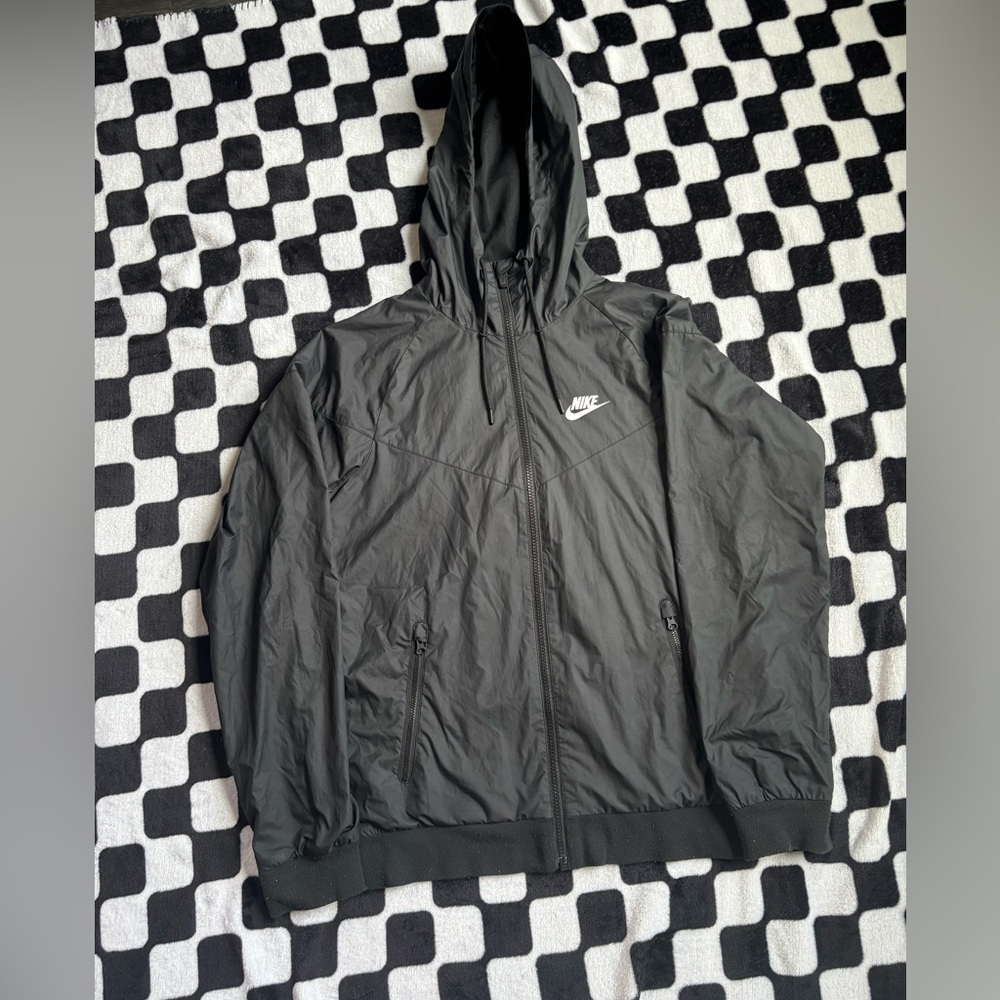 Nike Men's Windrunner Windbreaker Black